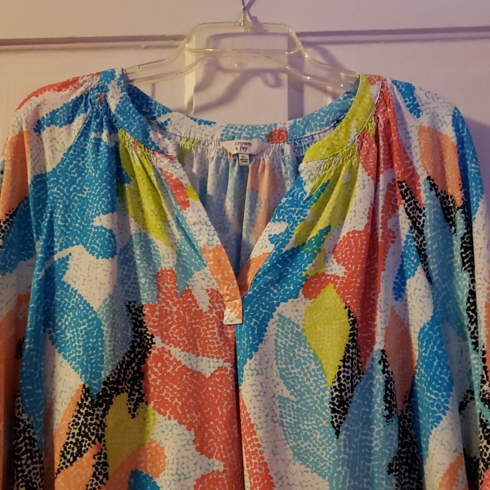 Crown and Ivy Blouse